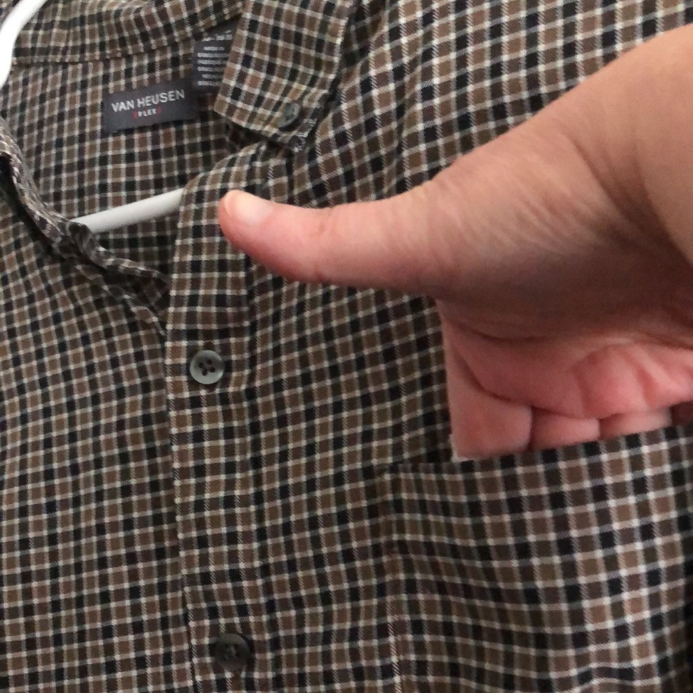 Like new long sleeve checkered button down shirt for men 16-16.5 neck - Picture 4 of 5